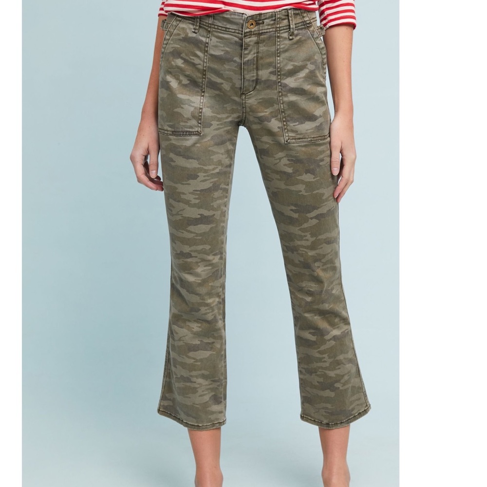 Camo Flare Leg Crop